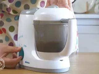 9m+藜麦薯饼（宝宝辅食）,接着藜麦放入辅食机中打碎~