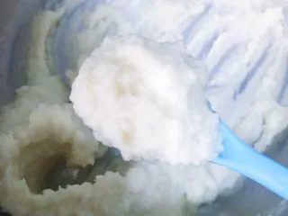 蓝莓果酱/蓝莓山药,小火慢慢炒至没有水份即可