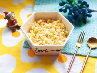 【宝宝辅食】12M+,虾松杂蔬炒饭,虾松杂蔬炒饭 get ✔,满足宝宝的胃,美翻你的心~