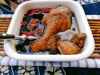 疲倦多汗失眠 来一碗黄芪熟地黄番鸭汤,出锅