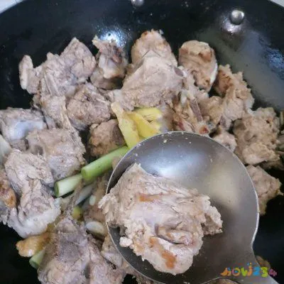 排骨汤的做法（一学就简单上手的清炖排骨汤）