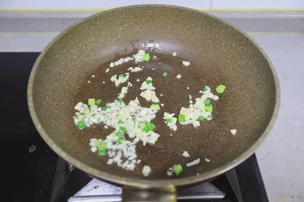 黄豆酱炒肉的家常做法_家常炒茼蒿怎么炒好吃_家常速炒