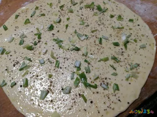 葱花烙饼的家常做法_家常葱花饼的做法_葱花千层饼的家常做法