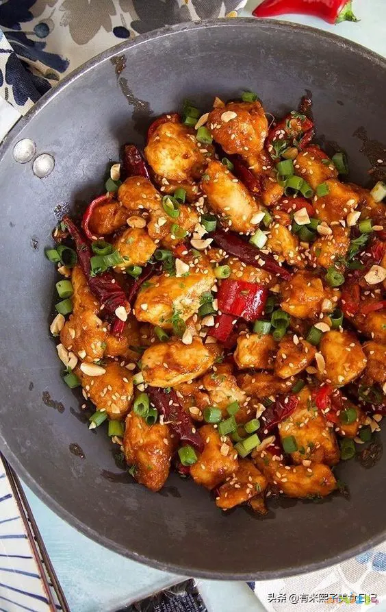 做冻肉怎么做好吃_冻肉的家常做法视频_肉冻子的家常做法