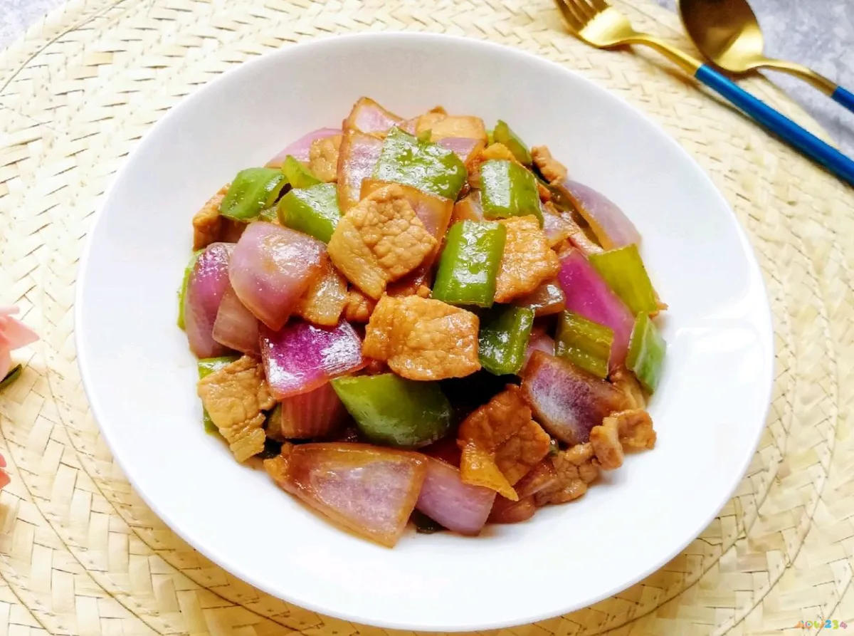 羊肉炒洋葱木耳的做法大全家常做法_家常洋葱炒肉_青椒炒洋葱的做法大全家常