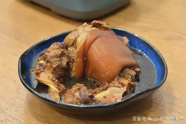 家常炖肘子_家庭炖肘子_怎样炖肘子色香味俱全