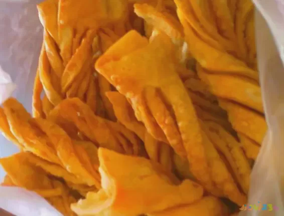 面的哨子怎么做简单又好吃_哨子面的家常做法_如何做面哨子