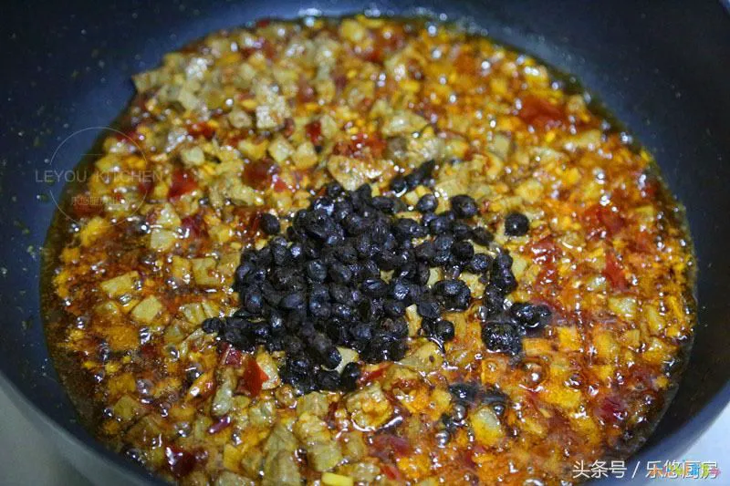 辣椒牛肉酱的家常做法_酱辣椒的做法_辣椒炒牛肉家常做法