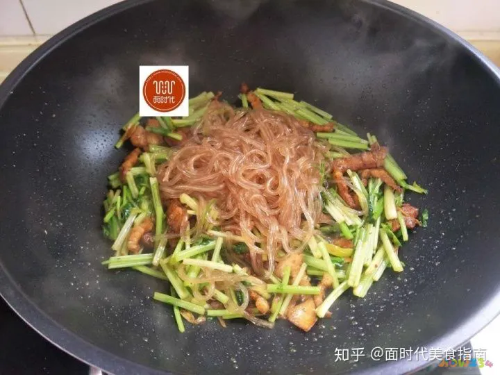 芹菜炒粉条的家常做法_羊肉炒芹菜粉条的做法_肉炒粉条的家常做法