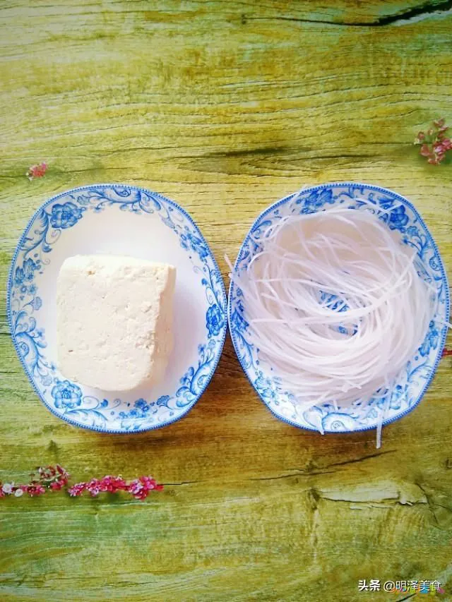 炖鲤鱼家常做法怎么做_炖鲤鱼家常做法窍门_家常炖鲤鱼的做法