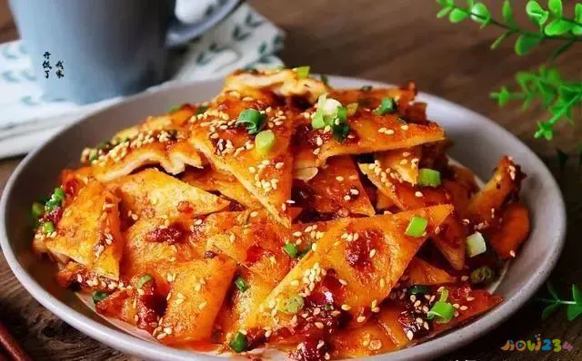 葱花家常做法烙饼怎么做_葱花烙饼的家常做法_葱花家常做法烙饼窍门