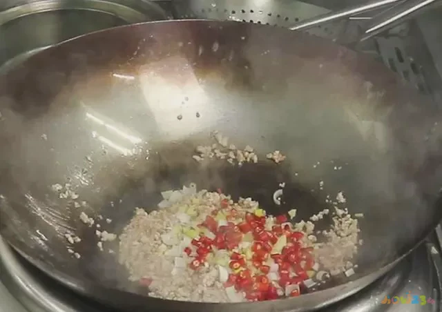 茄子的家常做法_风味茄子家常做法_肉末茄子家常做法