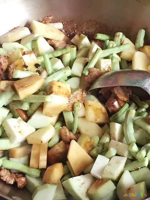 东北乱炖的做法图解4