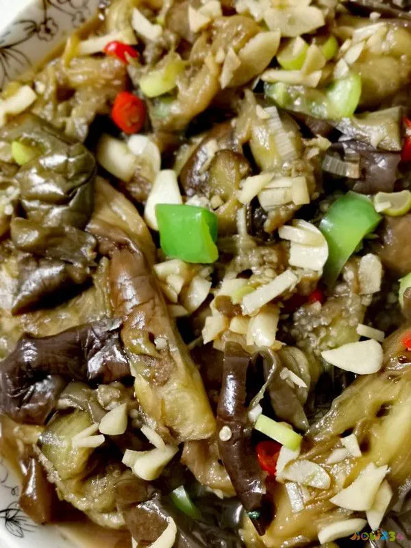 茄子家常做法咸菜油条怎么做_油茄子咸菜的腌制方法大全_油茄子咸菜的家常做法