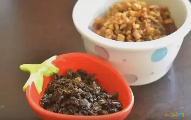 家常版油泼面_油泼面的家常做法文字_油泼面家常做法