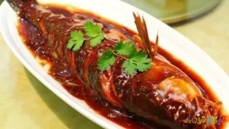 鲤鱼怎样红烧_家常红烧鲤鱼_鲤鱼的做法红烧