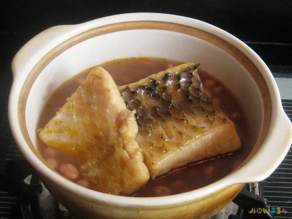 炖鲤鱼的家常做法视频_炖鲤鱼家常做法最好吃_家常炖鲤鱼的做法