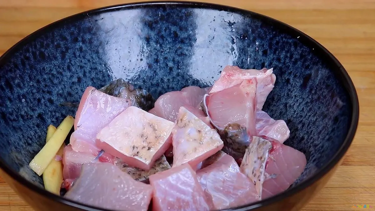 豆腐炖草鱼怎么做好吃又简单_炖豆腐家常做法草鱼视频_草鱼炖豆腐的家常做法