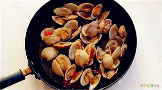 辣炒海丁的家常做法_辣炒海带丝的家常做法_家常辣炒蚬子肉的做法