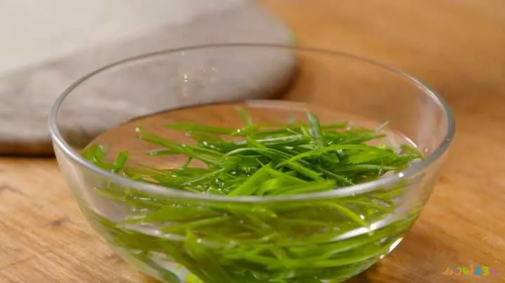 清蒸鲈鱼的家常做法_家常梭鲈鱼的做法_海鲈鱼做法大全家常