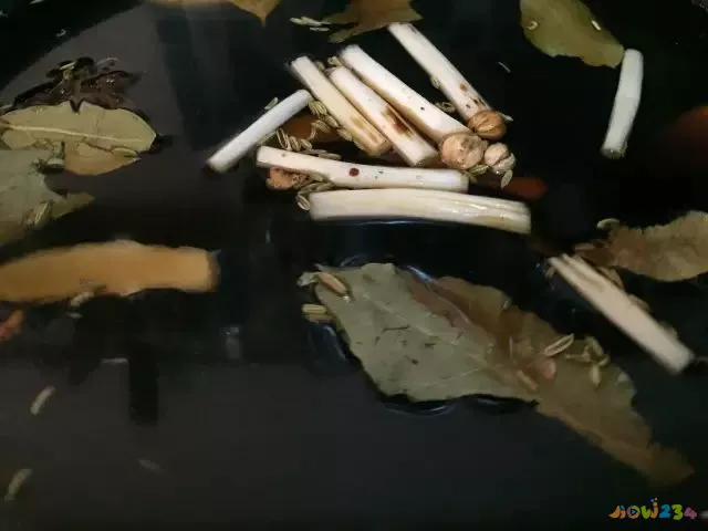 肘子的家常做法简单好吃_肘子的家常做法_最简单的肘子做法大全