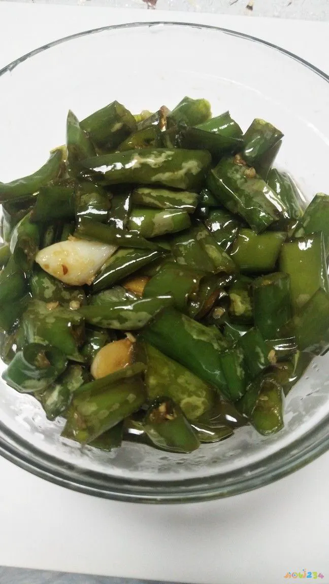 蒜香味纸包鱼正宗做法_茄子煲的正宗做法_茄子炒肉末的家常做法