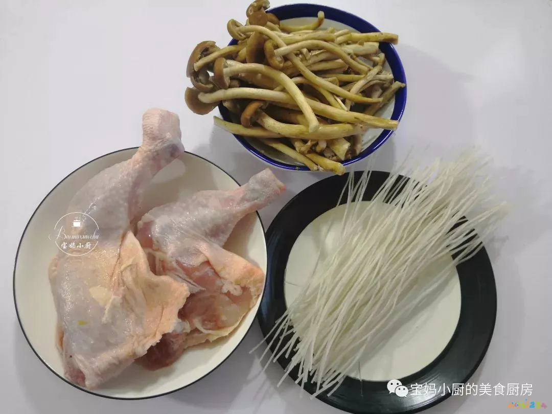 鸡肉炖粉条家常做法_鸡肉炖粉条的做法_红烧鸡肉炖粉条的做法