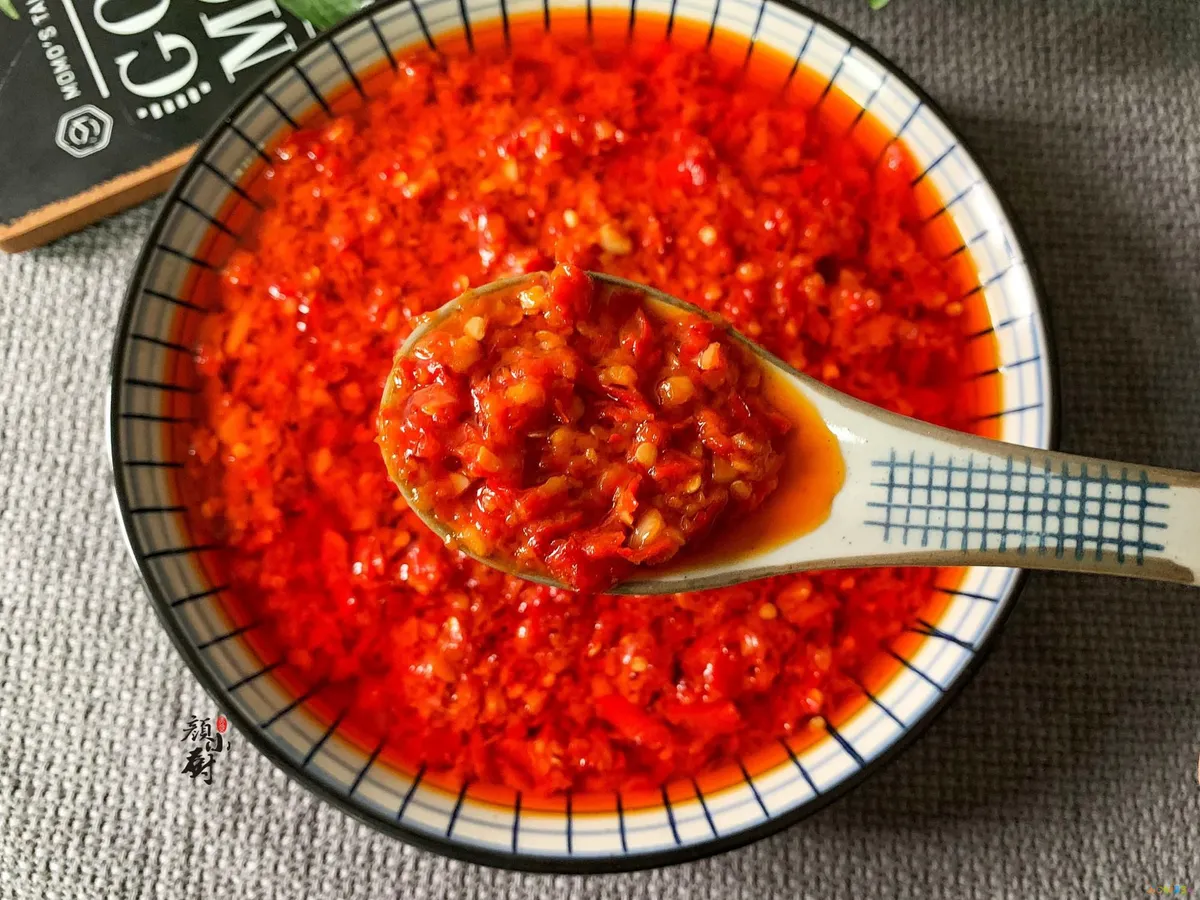 蒜蓉辣酱鱼的家常做法_自制辣酱的做法_家常自制香辣酱的做法
