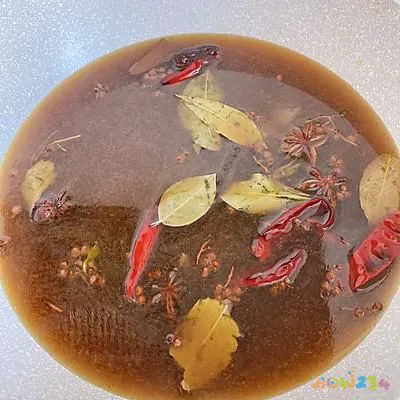 家常酱猪蹄的做法_家庭酱猪蹄儿制作方法窍门_酱猪蹄的家常做法