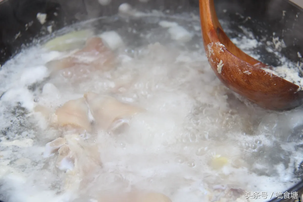 酱猪蹄咋做_家庭酱猪蹄的做法_酱猪蹄的家常做法