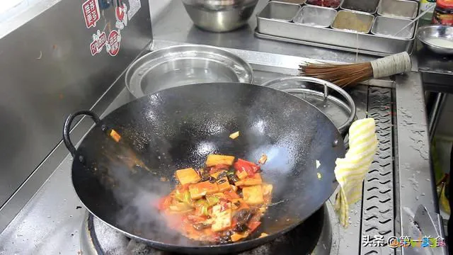 葱烧豆腐的家常做法_葱烧海参的做法 家常_葱烧海参的家常做法窍门