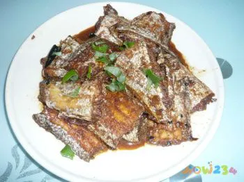 清蒸草鱼的家常做法_家常清蒸草鱼_清蒸梭鱼的家常做法