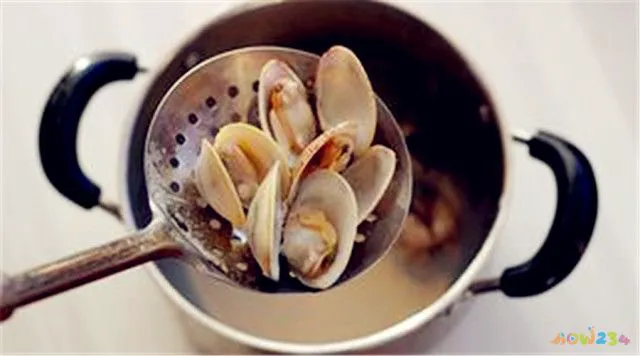 家常辣炒蚬子肉的做法_辣炒海丁的家常做法_辣炒海带丝的家常做法