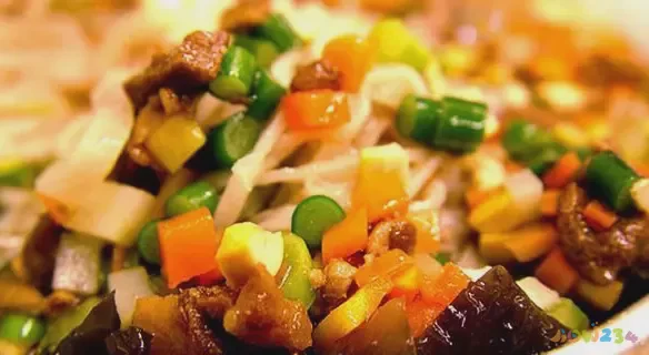 面的哨子怎么做简单又好吃_哨子面的家常做法_如何做面哨子