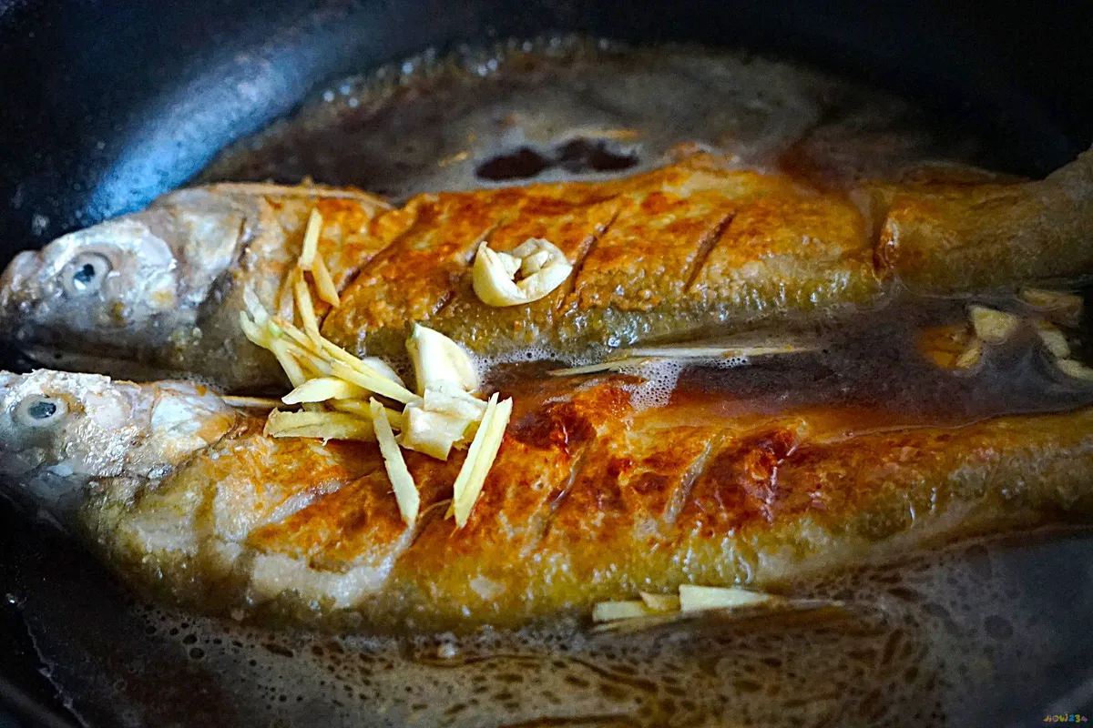 红烧刀鱼家常做法_刀鱼扒白菜的家常做法_家常刀鱼