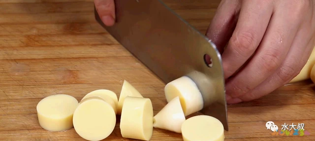 西红柿豆腐鲫鱼汤做法大全家常做法大全_红烧肉豆腐的家常做法_日本豆腐的家常做法