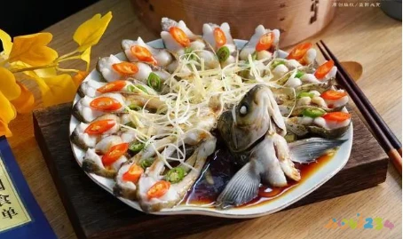 清蒸草鱼的家常做法_清蒸草鱼家常做法_清蒸鲈鱼的家常做法