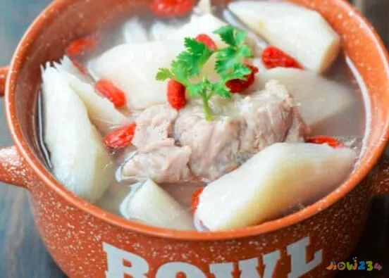 小炖肉的家常做法_炖肉的家常做法_酸菜炖肉的家常做法