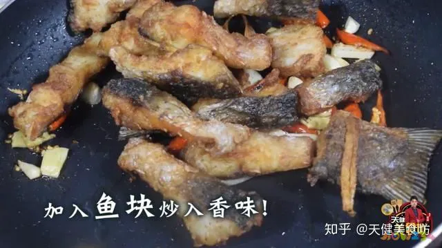 东北家常海鲈鱼做法_清蒸鲈鱼的家常做法 大全_家常梭鲈鱼的做法