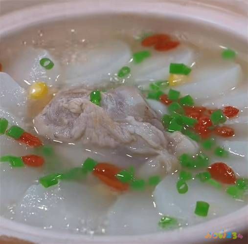 炖排骨汤的家常做法_炖排骨汤的做法大全集窍门_炖排骨家常汤做法窍门