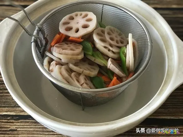 清炒藕片做法简单(家常素菜清炒藕片)(7)