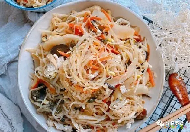 萝卜炖肉的家常做法_炖肉的家常做法_豆角炖肉的家常做法