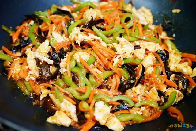 鸡蛋做鱼的方法_鱼香鸡蛋的家常做法_鸡蛋家常做法鱼香肉丝视频