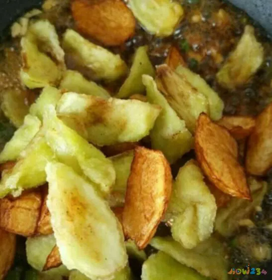 酱爆茄子的做法_酱爆茄子的家常做法_肉末酱爆茄子的做法