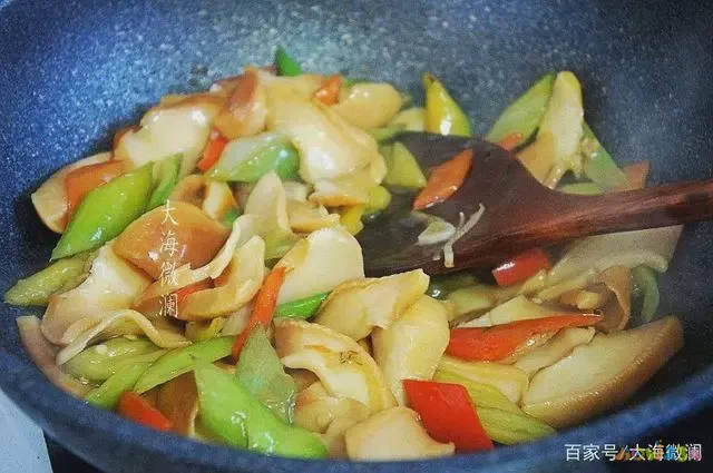 凉拌鲍鱼的家常做法_凉拌螺肉的家常做法_盐焗东风螺做法家常