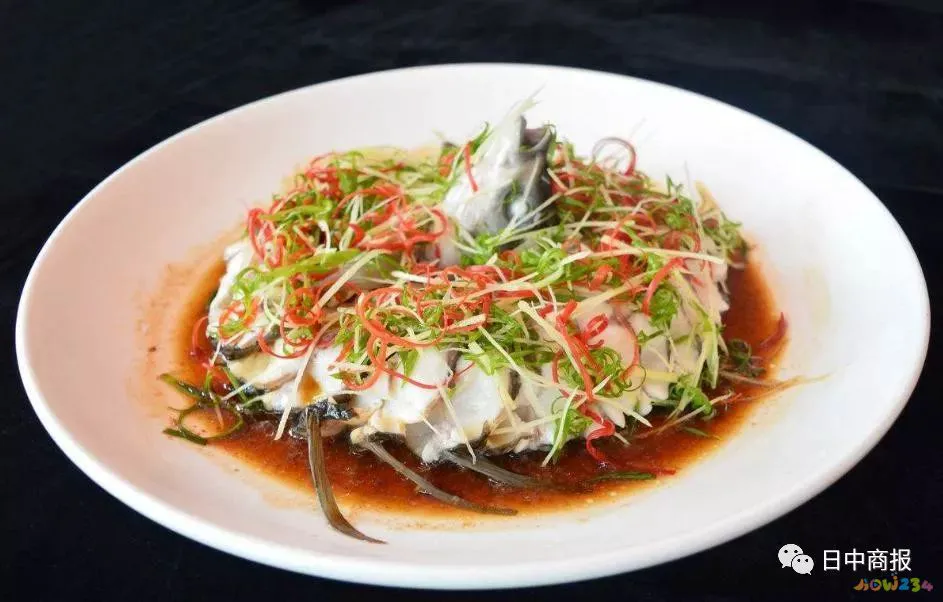 红烧草鱼的家常做法_家常红烧做法草鱼窍门_家常红烧做法草鱼视频