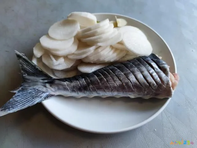 家常炖海杂鱼_鱼杂炖豆腐的做法_鱼炖茄子的家常做法