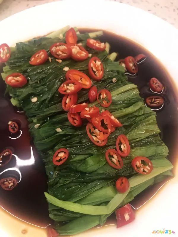 凉拌韭菜的做法大全家常（冬日美味烹饪指南）(1)