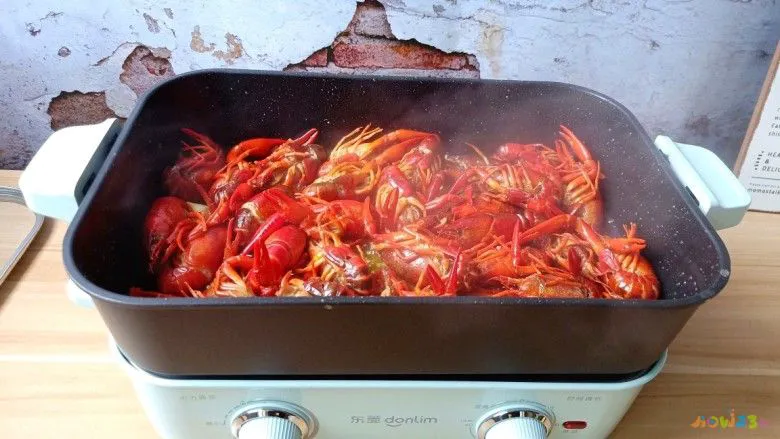 自制蒜蓉辣酱的做法_家常自制香辣酱的做法_家常辣酱的做法