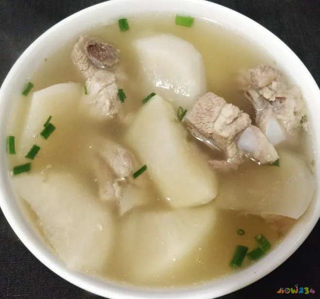 炖排骨汤的家常做法_排骨炖萝卜的家常做法_排骨炖茄子的家常做法